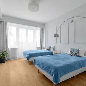 https://unit-apartment-deluxe-warszawa-centrum-plac-zbawiciela.warsawhotelspoland.com